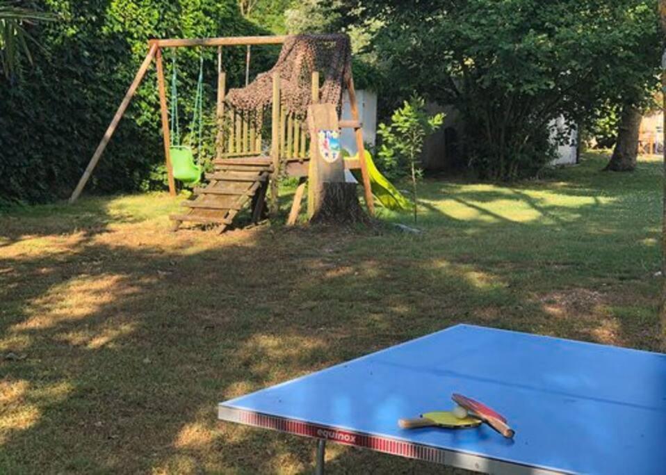 Gite 2-4 Couchages Situe Dans Un Magnifique Jardin Saint-Vivien  Kültér fotó